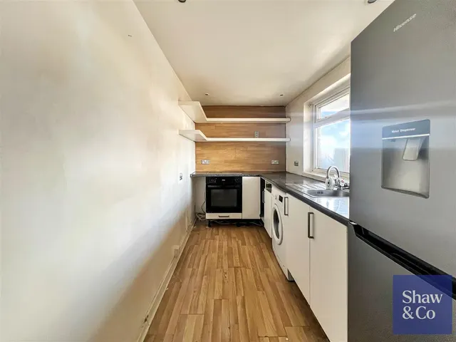 Harris Close, Hounslow, photo 3