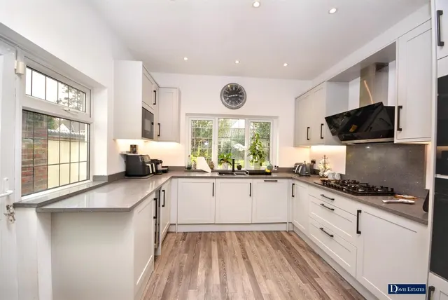 Ardleigh Green Road, Borders of Emerson Park, RM11, photo 3