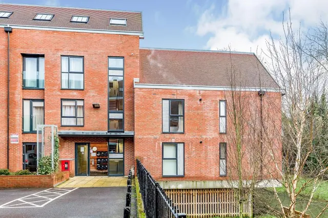 Candleford Court, Buckingham, MK18, photo 1
