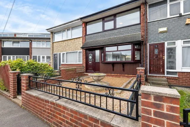Syke Close, Tingley, WF3, photo 1