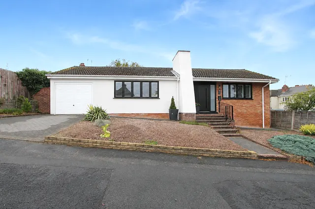 Heathfield Crescent, Kidderminster, photo 1