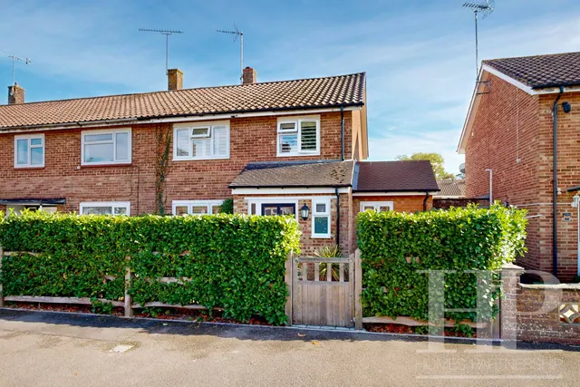Loxwood Walk, Crawley, RH11, photo 1