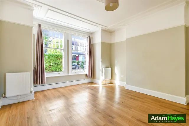 Etchingham Park Road, Finchley, N3, photo 2