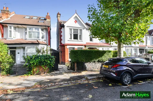 Etchingham Park Road, Finchley, N3, photo 1
