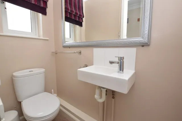Candlerush Close, Woking, GU22, photo 2