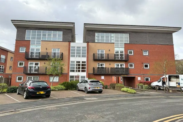 Wharf Road, Sale, photo 1