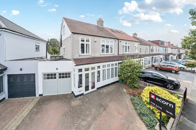 Shakespeare Road, DA7, photo 1