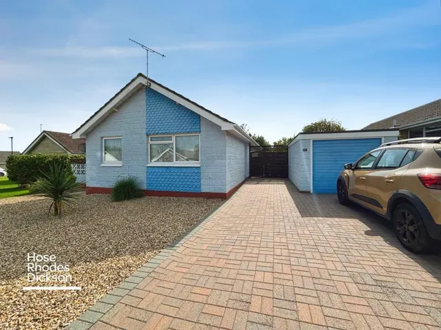 Nicholas Close, Brading, PO36, photo 1