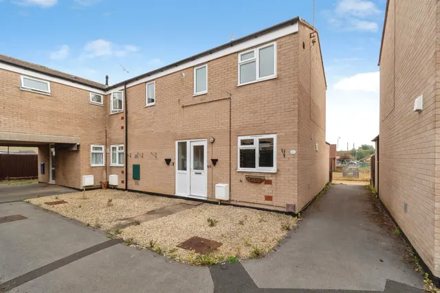 Stockwood Road, Chippenham, photo 1
