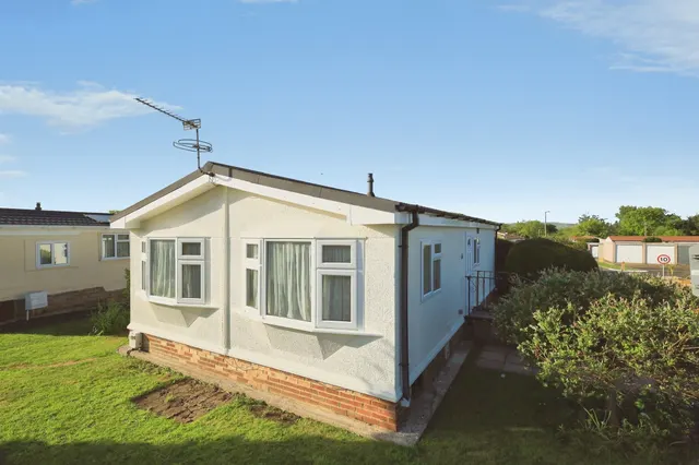 Mill Road, Hailsham, BN27, photo 1