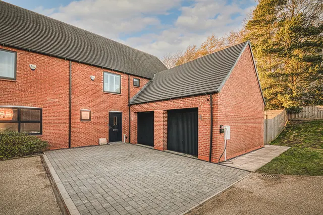 The Firs, Wyaston, photo 1