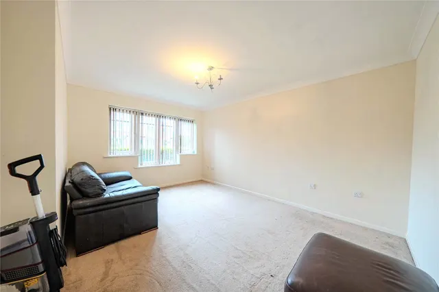 Windsor Court, Bramley, LS13, photo 3
