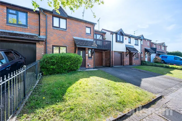 Foxholes Lane, Callow Hill, Redditch, Worcestershire, B97 5YT, photo 1