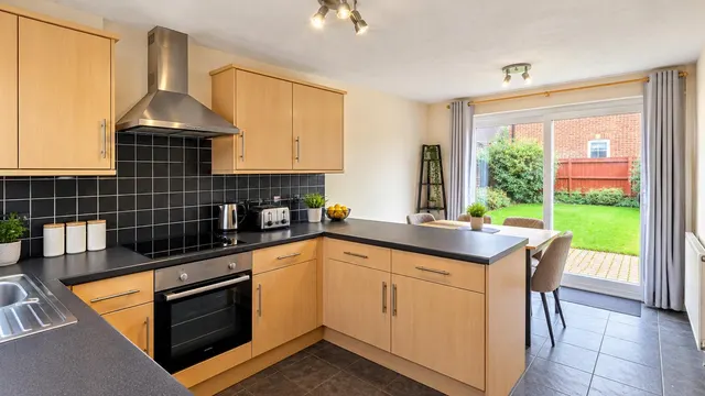 Milton Drive, Newport Pagnell, MK16, photo 3