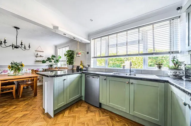 Sunningvale Avenue, Biggin Hill, photo 3