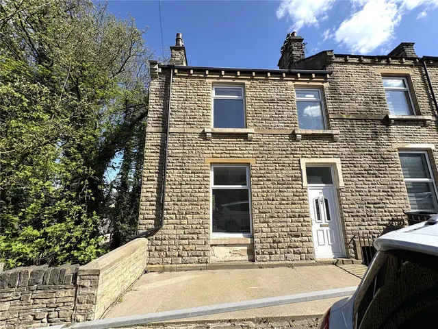 Huddersfield Road, Brighouse, HD6, photo 1