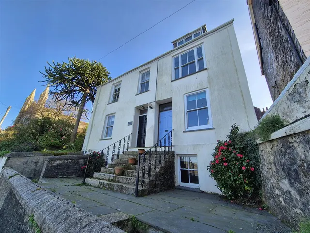 West Street, Polruan, photo 1