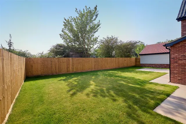 Coopers Close, Aslacton, NR15, photo 2