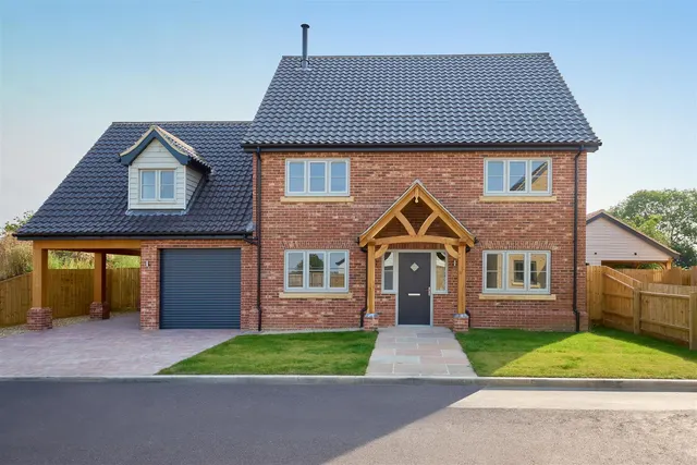 Coopers Close, Aslacton, NR15, photo 3