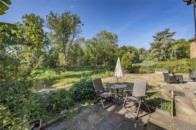Lawn Avenue, West Drayton, UB7, photo 2