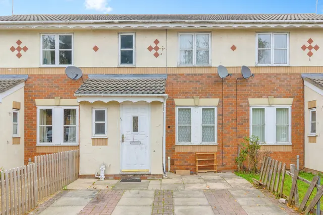 Tilbury Crescent, Leicester, LE4, photo 1