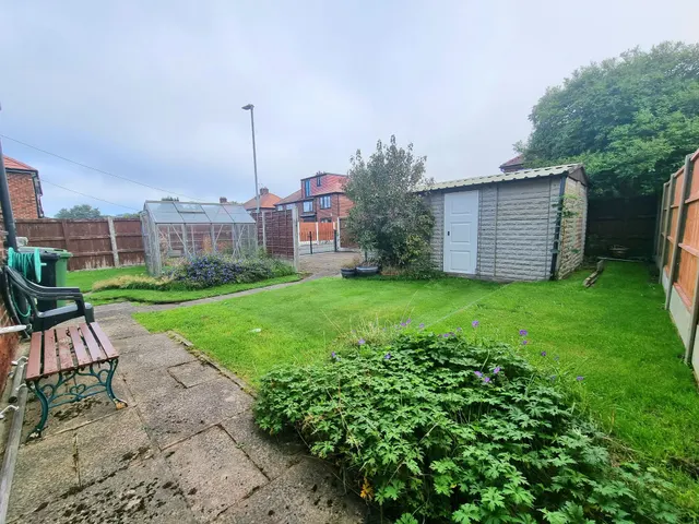 Beech Road, Sale, photo 3