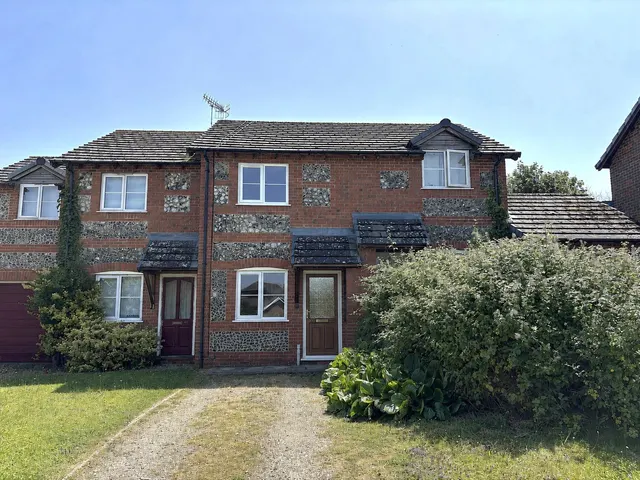 Hamilton Park, Downton, Salisbury, Wiltshire, SP5 3QN, photo 1