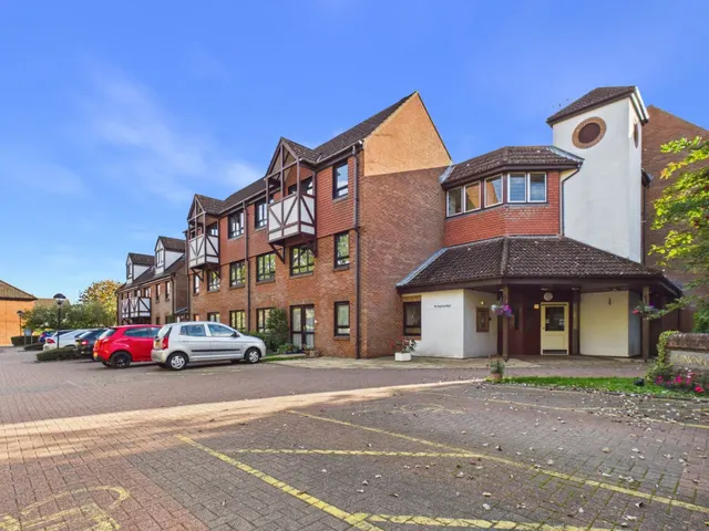 King George V Road, Amersham, HP6, photo 1