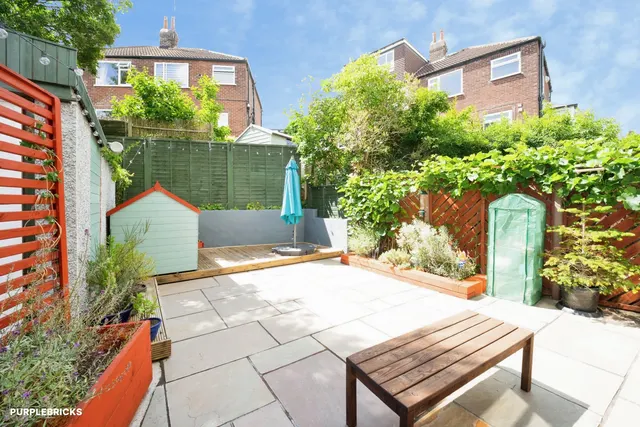 Armley Grange Avenue, Leeds, LS12, photo 3
