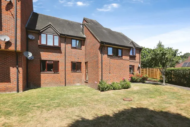 Sutherlands Way, Chandler's Ford, SO53, photo 2