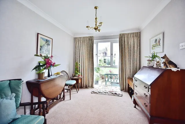 Beverley Crescent, Tonbridge, TN9, photo 3