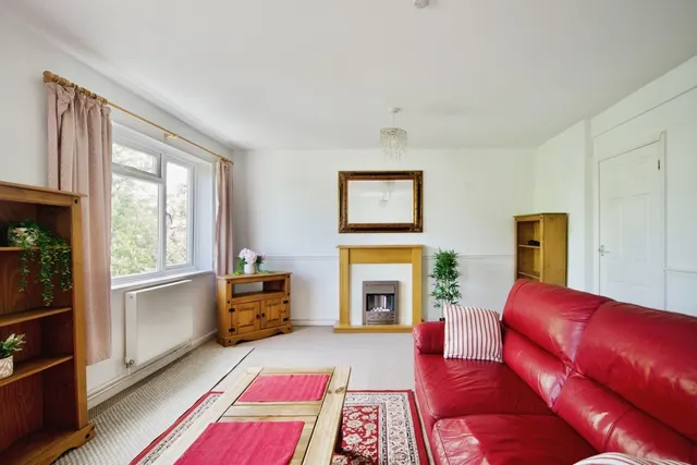 Photo 2 — New Wanstead, London, E11