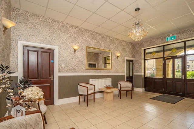 Photo 2 — 3b Hardcastle Gardens, Bolton, BL2 4NZ