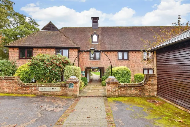 Atwater Court, Lenham, ME17, photo 1