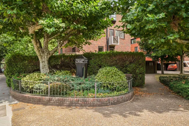 Mallard Place, Twickenham, TW1 4SW, photo 1