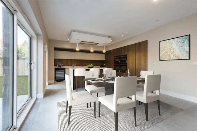 Photo 3 — 29 31 Meadowsweet, Lower Stondon, SG16