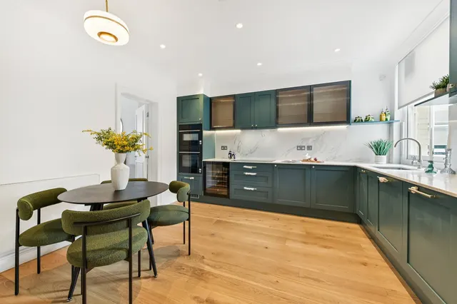 Gloucester Road, South Kensington, SW7, photo 2