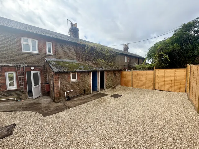 Church Road, Eastchurch, ME12, photo 1