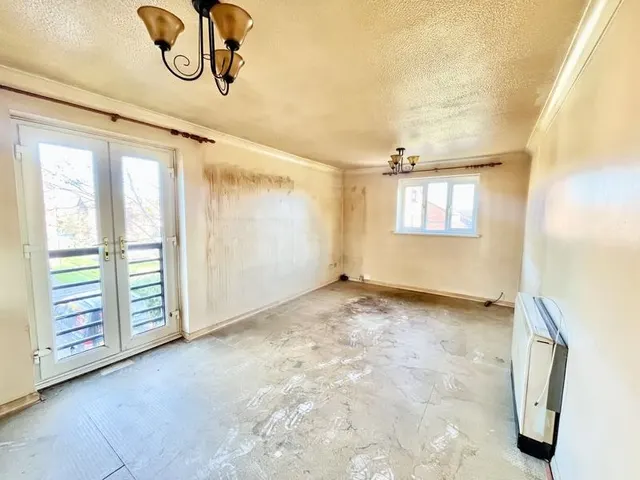 Woodfall Drive, Crayford, DA1, photo 2