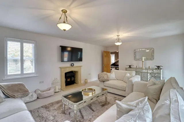 High Wych Road, Sawbridgeworth, CM21, photo 2