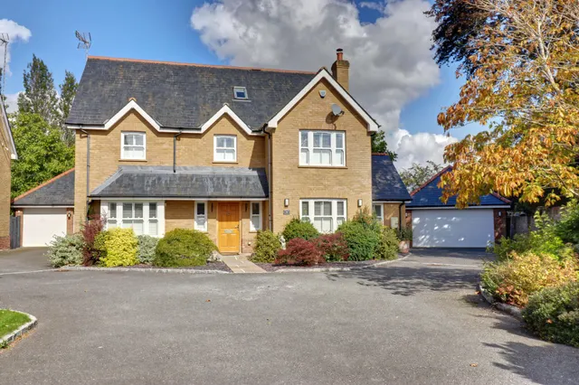 High Wych Road, Sawbridgeworth, CM21, photo 1