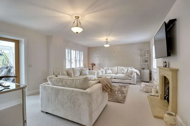 High Wych Road, Sawbridgeworth, CM21, photo 3