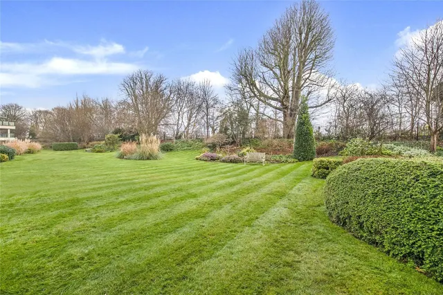Strand Drive, Richmond, TW9, photo 1