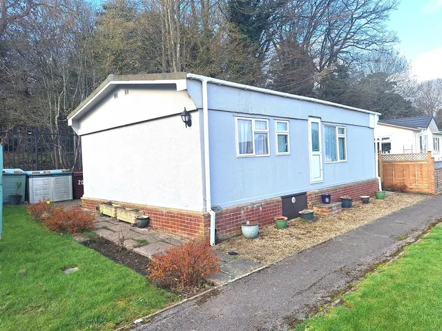 Peppard Road, Caversham, RG4, photo 1