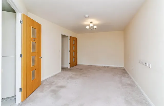 Kingsway, Stafford, ST16, photo 3