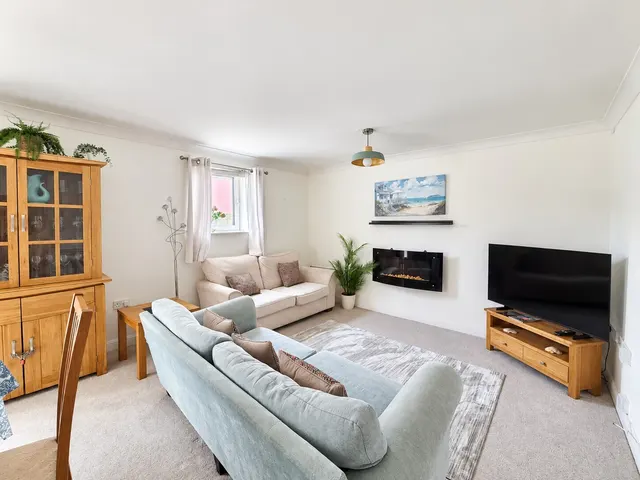 Orchard Place, SOUTHAMPTON, photo 1