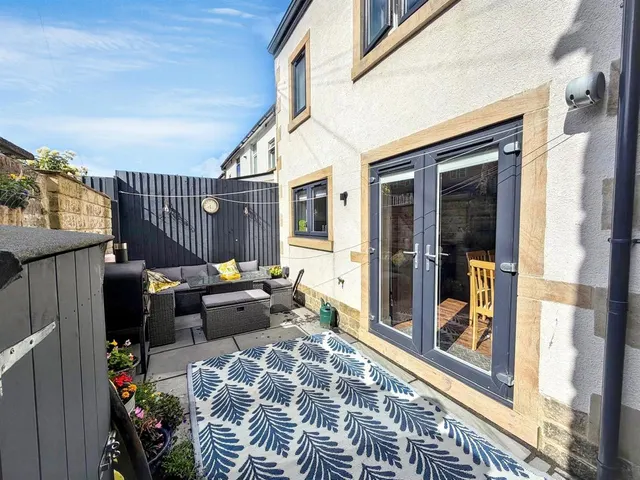 Photo 2 — Hayhills Road, Silsden, BD20 9NE