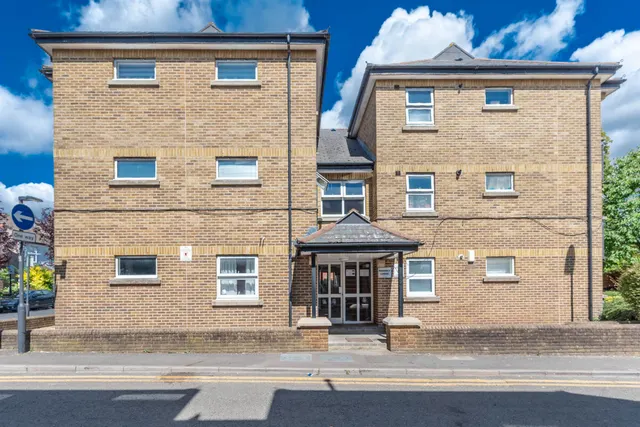 8 Regency Lodge, 64-68 Cardinal Way, Harrow, photo 1