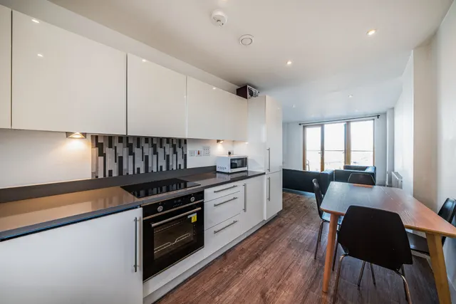 Photo 3 — 803 Salcombe Court, St. Ives Place