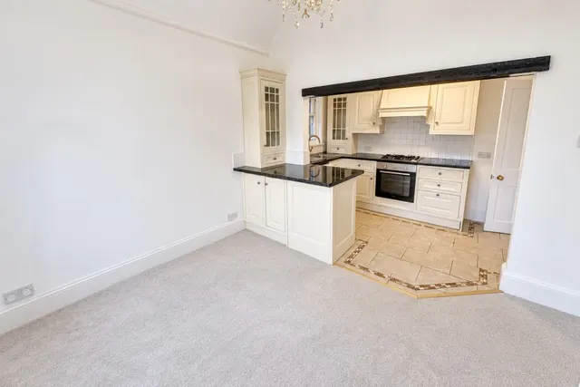 Egerton Road, Weybridge, KT13, photo 2